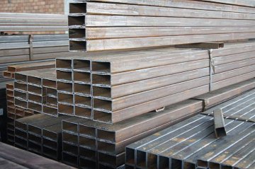 如何进行槽钢的防锈处理